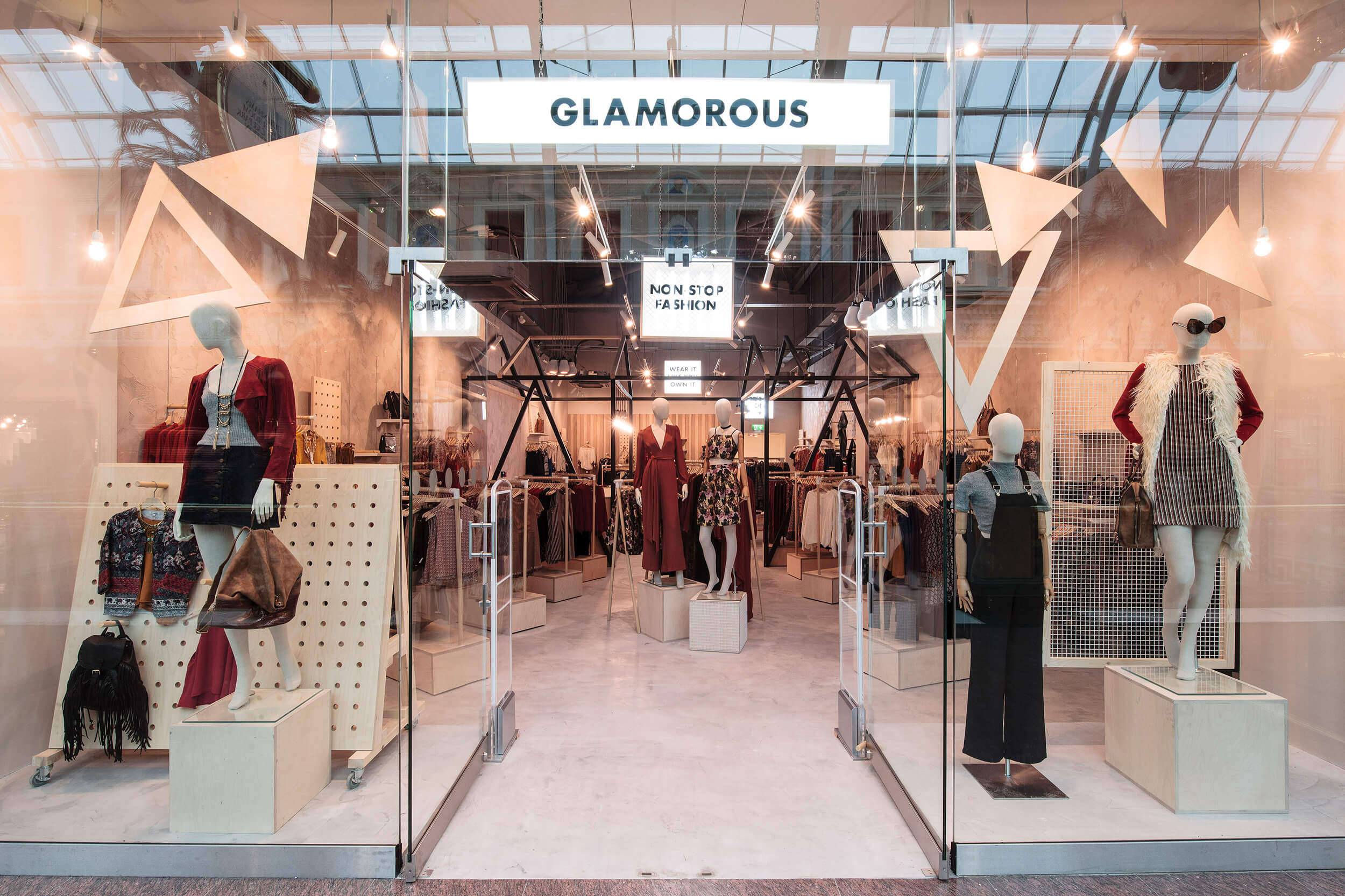 Glamorous — Retail Design — NoChintz