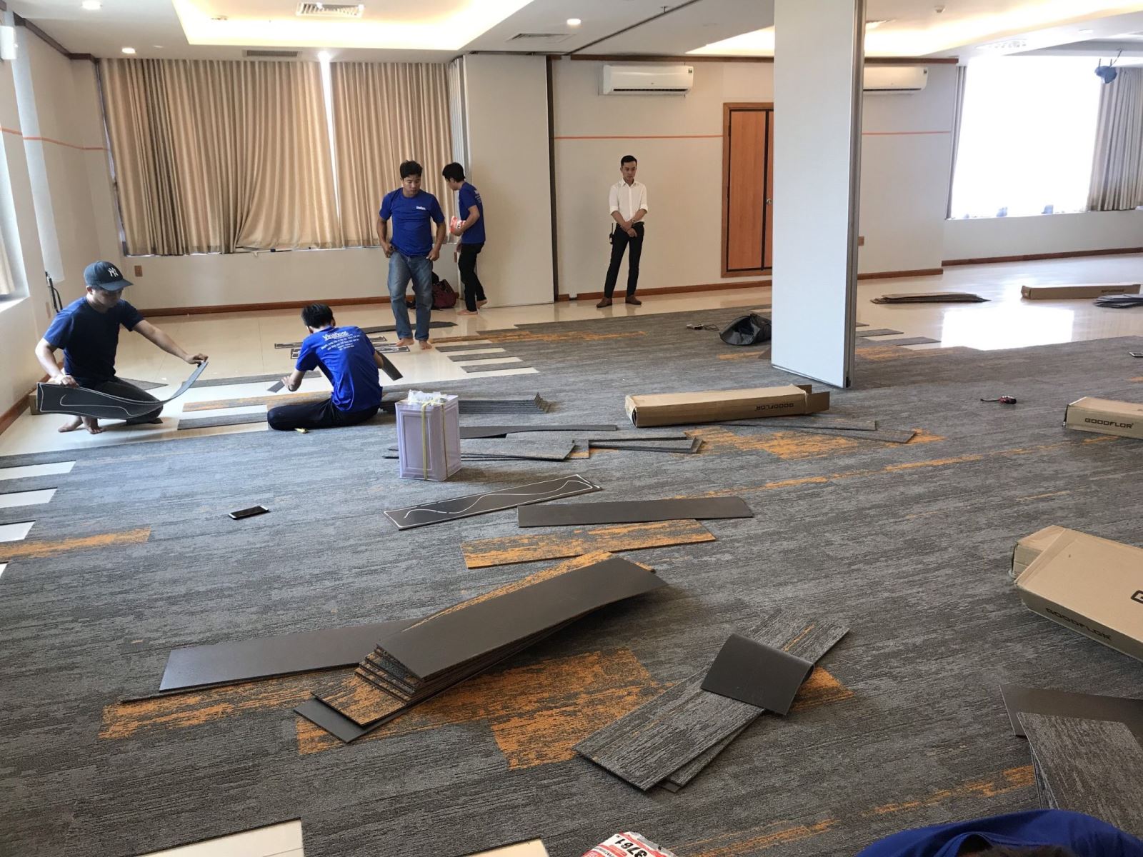 VINAFLOOR - Thảm Trải Sàn, Gạch Nhựa Vinyl, SPC, ESD, Thể Thao Đa Năng, Cao  Su Phòng Gym, Nâng Raised Floor.